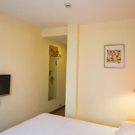 Home Inn Changchun Dajing Road Ouya Outlets Kültér fotó