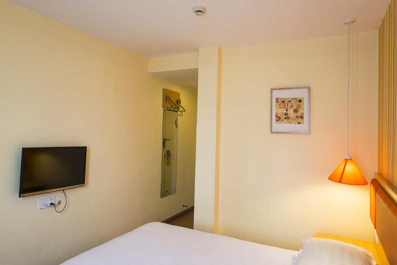 Home Inn Changchun Dajing Road Ouya Outlets Kültér fotó